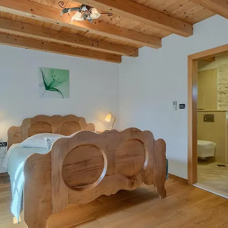 Zaneta Hébergement de vacances Pifari