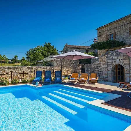 Hébergement de vacances Zaneta Pifari